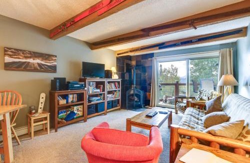 Wildernest House | Silverthorne Condo w/Lake Views: 10 Mi to Skiing!