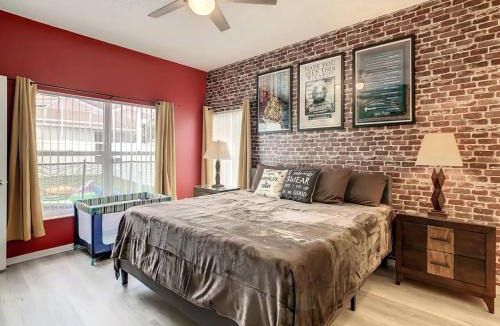 Esprit House | Single Level POOL Home Themed Room by Disney