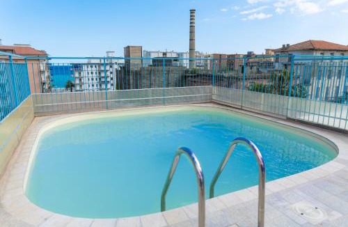 Borghetto Santo Spirito Apartment | Sirio - bilocale comodo a 200 m dal mare e con piscina sul tetto