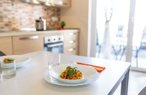 Borghetto Santo Spirito Apartment | Sirius, one-bedroom flat 200 m from the beach and with rooftop condominium pool