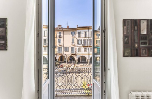 Pavia Apartment | Sissi Home