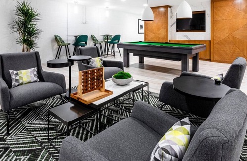 Westchester Apartment | Sleek Westchester 1BR w/ Gym, Pool, nr. Venice Beach, by Blueground