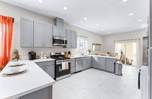 Los Angeles House | Sleeps 10 Walk to Sofi Forum Conv Cntr 8700