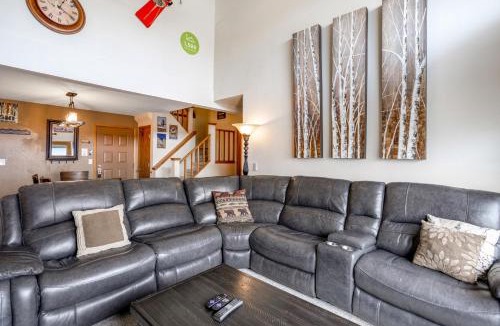 Mountain House Apartment | Snowdance Manor 403