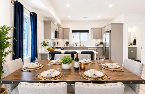 Wilshire House | Sophisticated Getaway Hollywood & DTLA