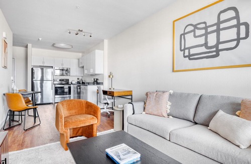 Inglewood Apartment | Sora, 417 Centinela Ave in Los Angeles