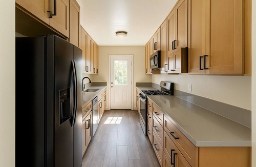 Lawndale House | South Bay Family Retreat - Private Playground, Yard & Movie Lounge
