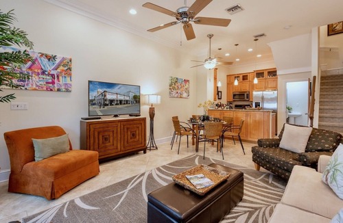 Truman Annex House | *SOUTHERNMOST PALMS @ THE ANNEX* Villa Near Duval & Beach + LAST KEY SERVICES.