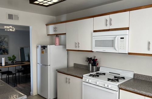 Windsor Square Apartment | Spacious 2 Bed 2 Bath Apartment