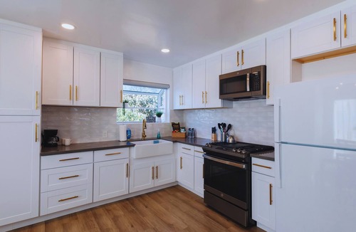 Lawndale House | Spacious 3 bedroom home in Lawndale