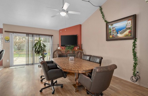 Ontario House | Spacious 4BR Family Home Near Airport and Stadium