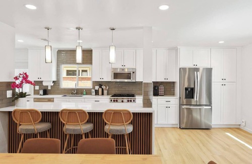 Buena Park House | Spacious 6-bedroom house with fitness room and AC in charming Buena Park