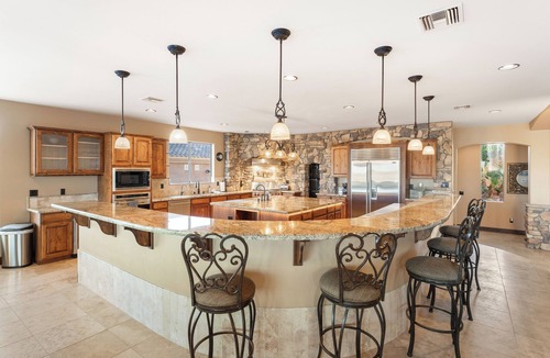 Bullhead City House | Spacious 7-bedroom Riverfront House with a Casita, Private Beach & Launch Ramp
