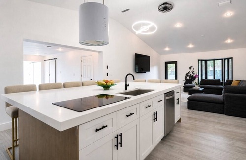 Golden Glades Villa | Spacious 8BR/6BA Pool Villa w/Entertainment Room