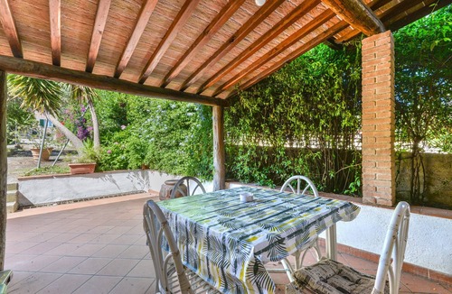 Marciana Marina Apartment | Spacious Apartment Surrounded by Greenery