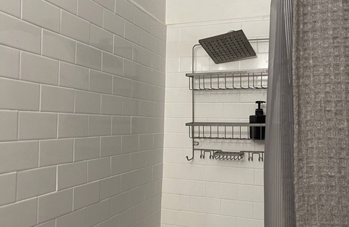 Pico-Union House | Spacious Apt In DTLA Perfect for Walking Tourists!