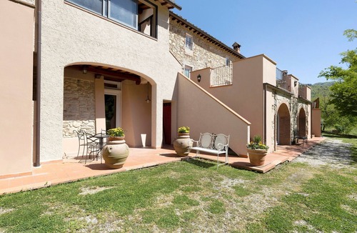 Villore Apartment | Spacious Double Room Surrounded by Nature
