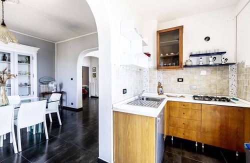 Cipressa Apartment | Spacious flat with sea views