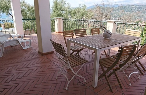 Imperia Villa | Spacious manor house, Liguria/Imperia for 8 people, BBQ, large terraces