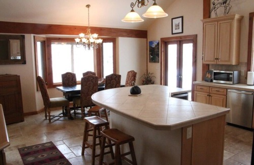 Marble Cabin | Spacious Mountain Getaway, Trails Rest