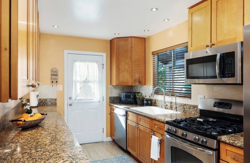 El Camino Village House | Spacious private house