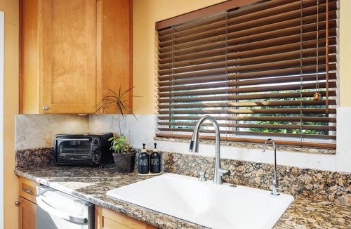 El Camino Village House | Spacious private house