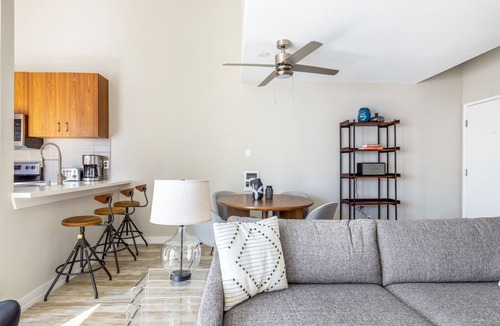 South Redondo Apartment | Spacious Redondo Beach 2BR Loft w/ Pool, Gym, steps to Beach, by Blueground