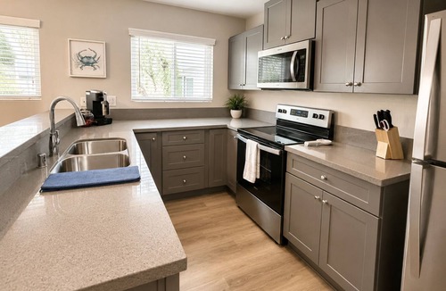 Northwest Torrance Apartment | Spacious South Bay Condo