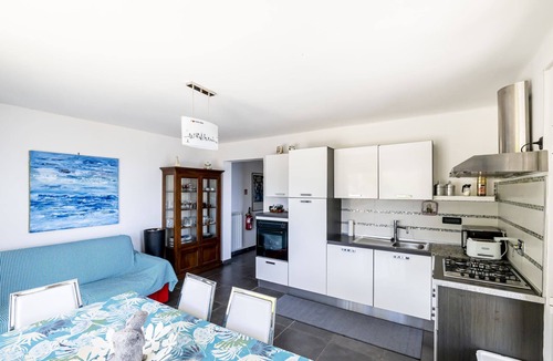 Cipressa Apartment | Spacious villa with sea views