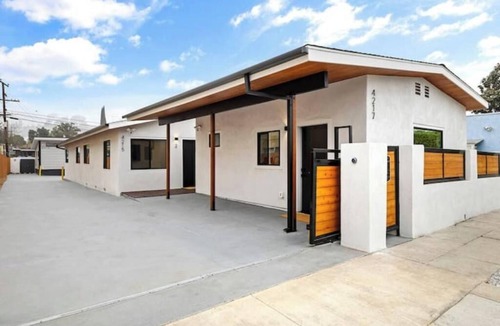 Los Angeles House | Spacious w/2BR 1bath - near DTLA East Los Angeles