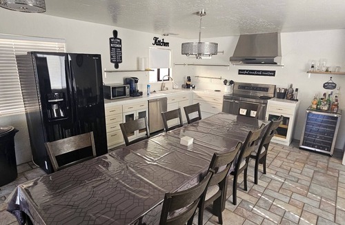Parker Strip House | Spacious waterfront 4 bedroom home with WiFi, AC on Parker Strip with dock views