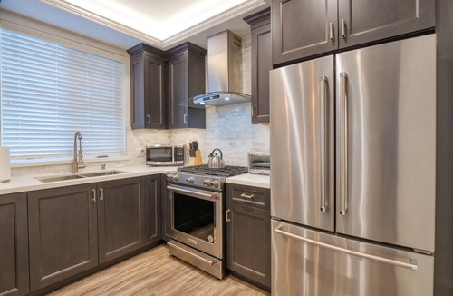 Pico - Robertson Condo | Spaciuos Luxury Condo Beverly Hills Adjacent