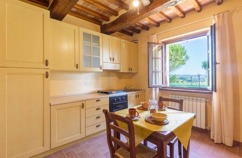 Citta di Castello House | Spend your vacations with the whole family in the large and magnificent farmhouse.