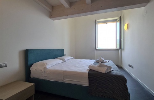 San Bernardino Apartment | ☆ Splendid Sea View and Relax ☆ Family / Couple HOMY 5 TERRE