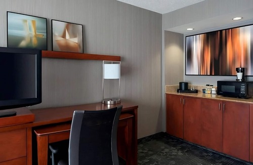 Torrance Hotel | Stay And Relax! Pet Friendly Suite! Outdoor Pool!