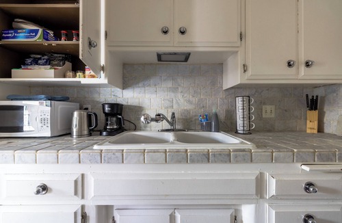 Alamitos Beach Condo | Steps to Ocean Bliss; Entire 1 BD/1 BATH Condo