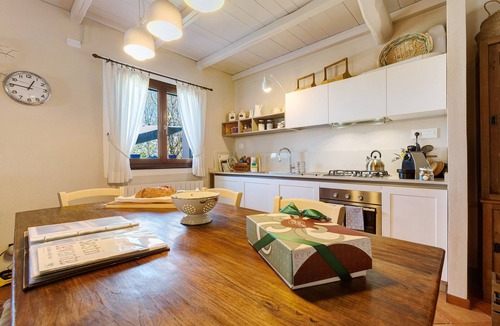 Cogorno House | Stone Country House 'Paradiso San Giacomo' with Sea View and Large Garden