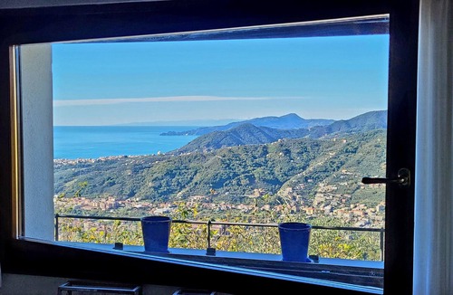 Cogorno House | Stone Country House 'Paradiso San Giacomo' with Sea View and Large Garden