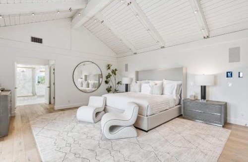 Los Angeles Villa | Stone Oak Estate