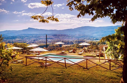 Poppi House | Stone villa with panoramic pool