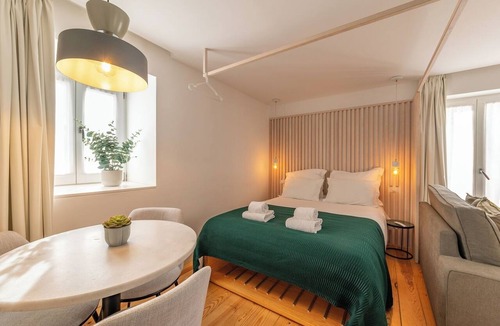 Santo Estevao Apartment | Studio 2 Downtown Lisbon Walkable Balcony