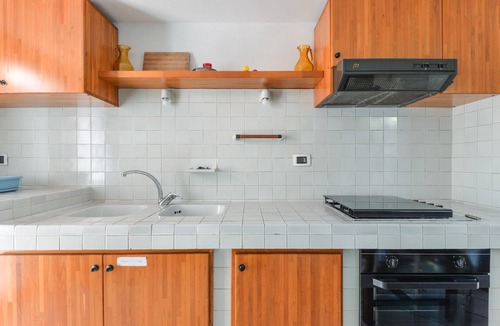 Marciana Marina Apartment | Studio Apartment 'Monolocale Nel Verde' with Private Terrace, Shared Garden and Wi-Fi