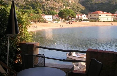 Giglio Campese House | Studio apartment in an ancient church that is deserted