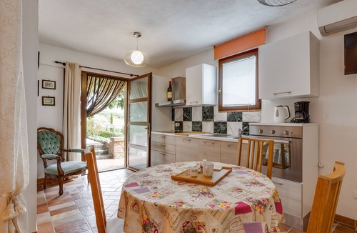 Pomarance Apartment | Studio apartment near the pool - L'Olmo