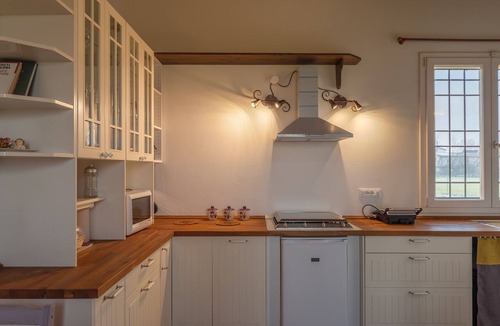 Castenaso Apartment | Studio in the countryside just minutes from Bologna