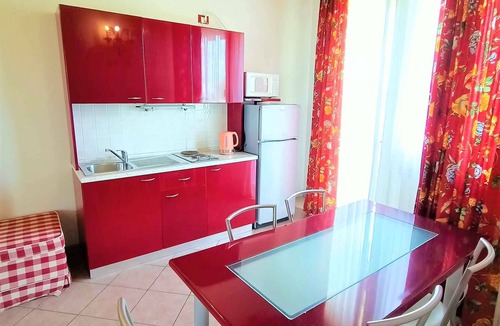 Isola Albarella Apartment | Studio with balcony and air conditioning