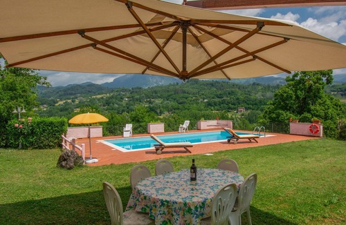 Camporgiano House | Stunning private villa for 6 guests with WIFI, private pool and TV