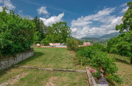 Camporgiano House | Stunning private villa for 6 guests with WIFI, private pool and TV