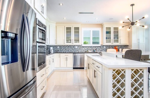 Tavernier House | Stunning 5-bedroom Ocean's Edge home in Tavernier, perfect for up to 10 guests.