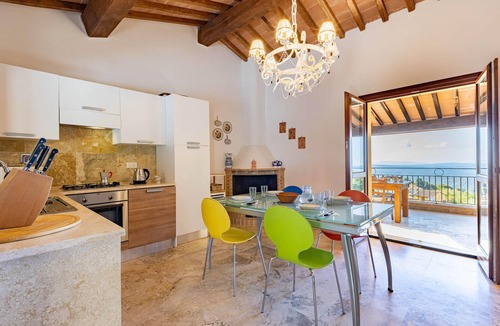 Monteverdi Marittimo Apartment | Stunning apartment in Monteverdi Marittimo